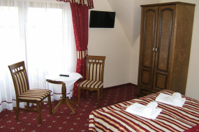 Vierastalo Tatravuorilla, Zakopane, Bukowina Tatrzańska, rentoutuminen Puolassa