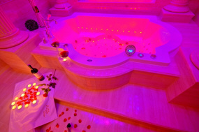 Vierastalo Tatravuorilla, Zakopane, Bukowina Tatrzańska, rentoutuminen Puolassa