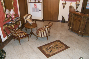 Vierastalo Tatravuorilla, Zakopane, Bukowina Tatrzańska, rentoutuminen Puolassa